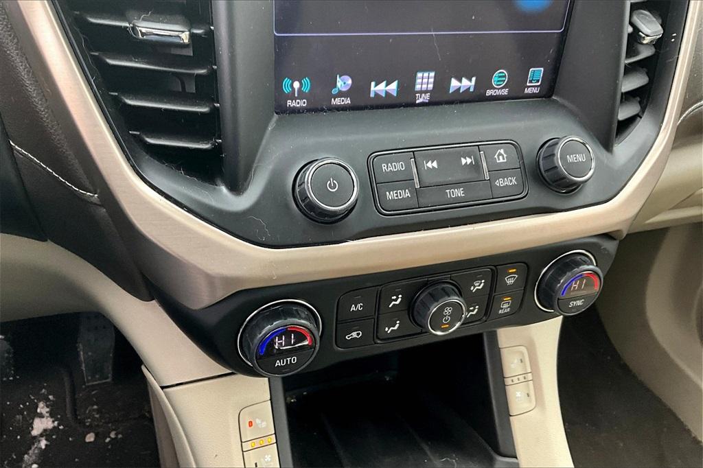 2019 GMC Acadia Denali - Photo 26