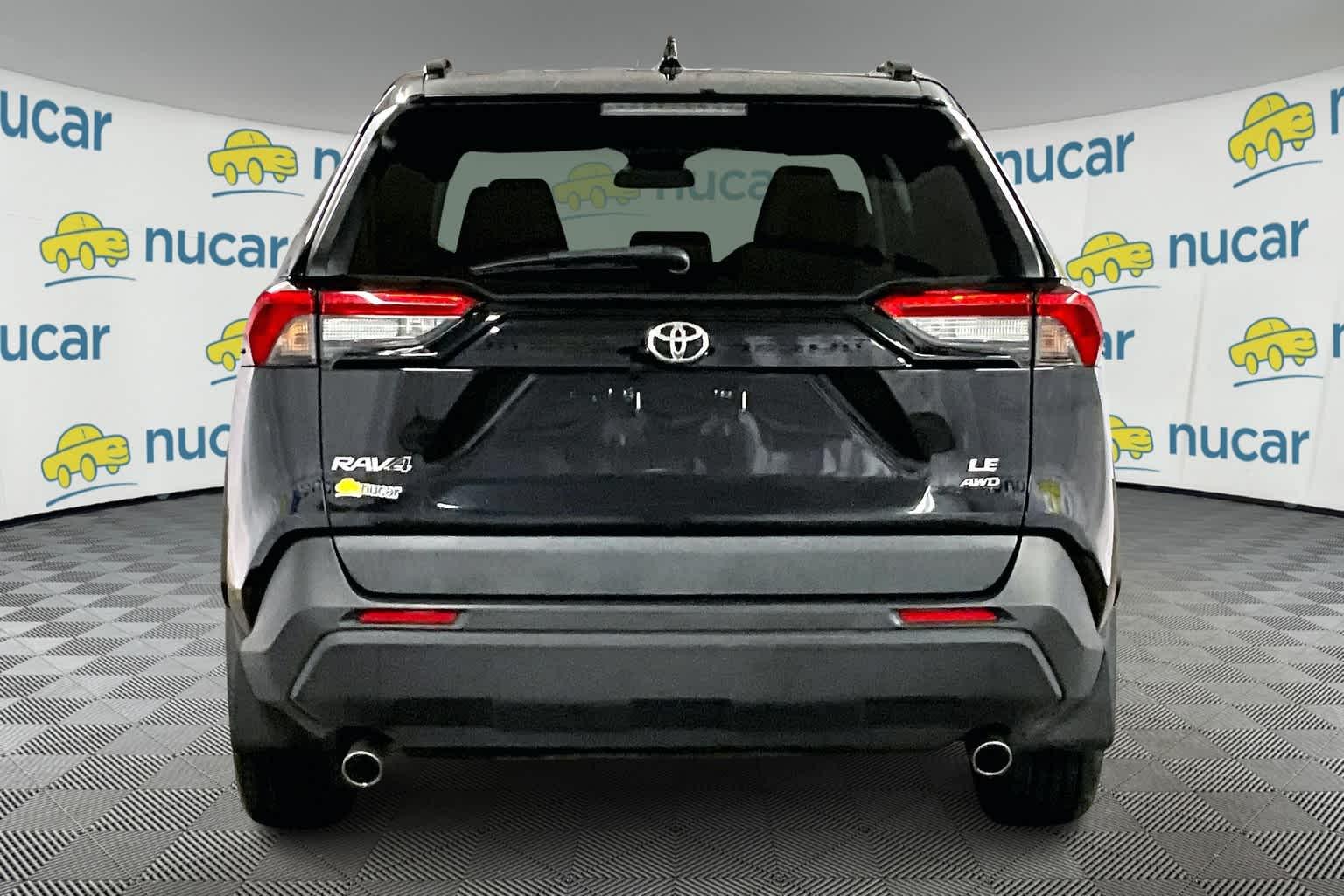 2020 Toyota RAV4 LE - Photo 5