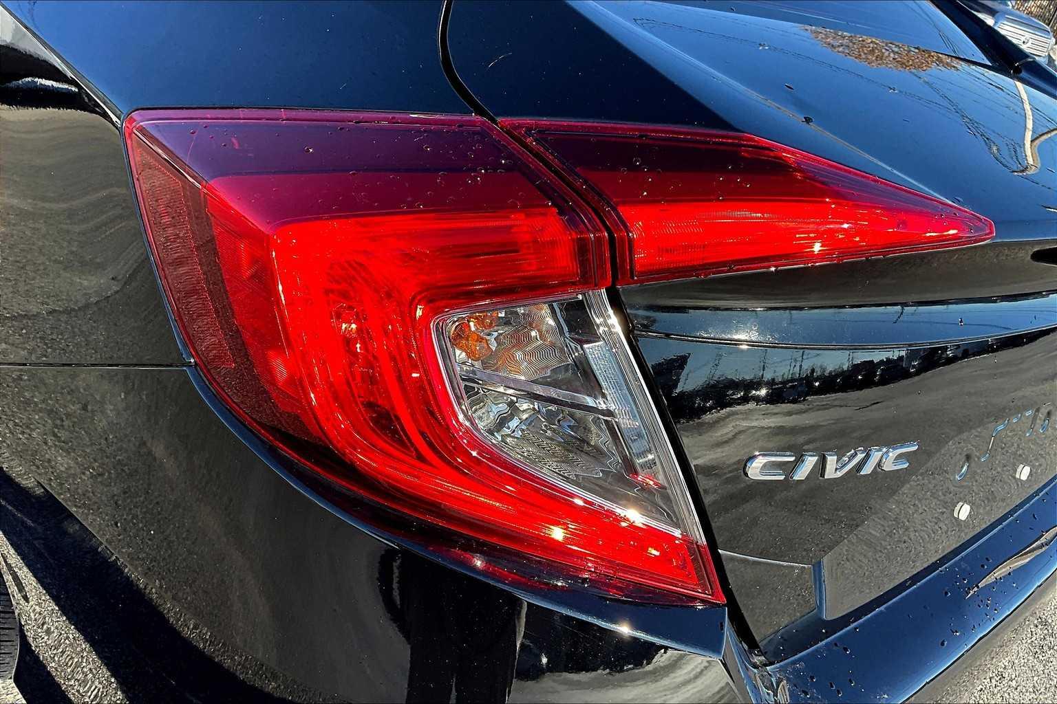 2019 Honda Civic LX - Photo 30