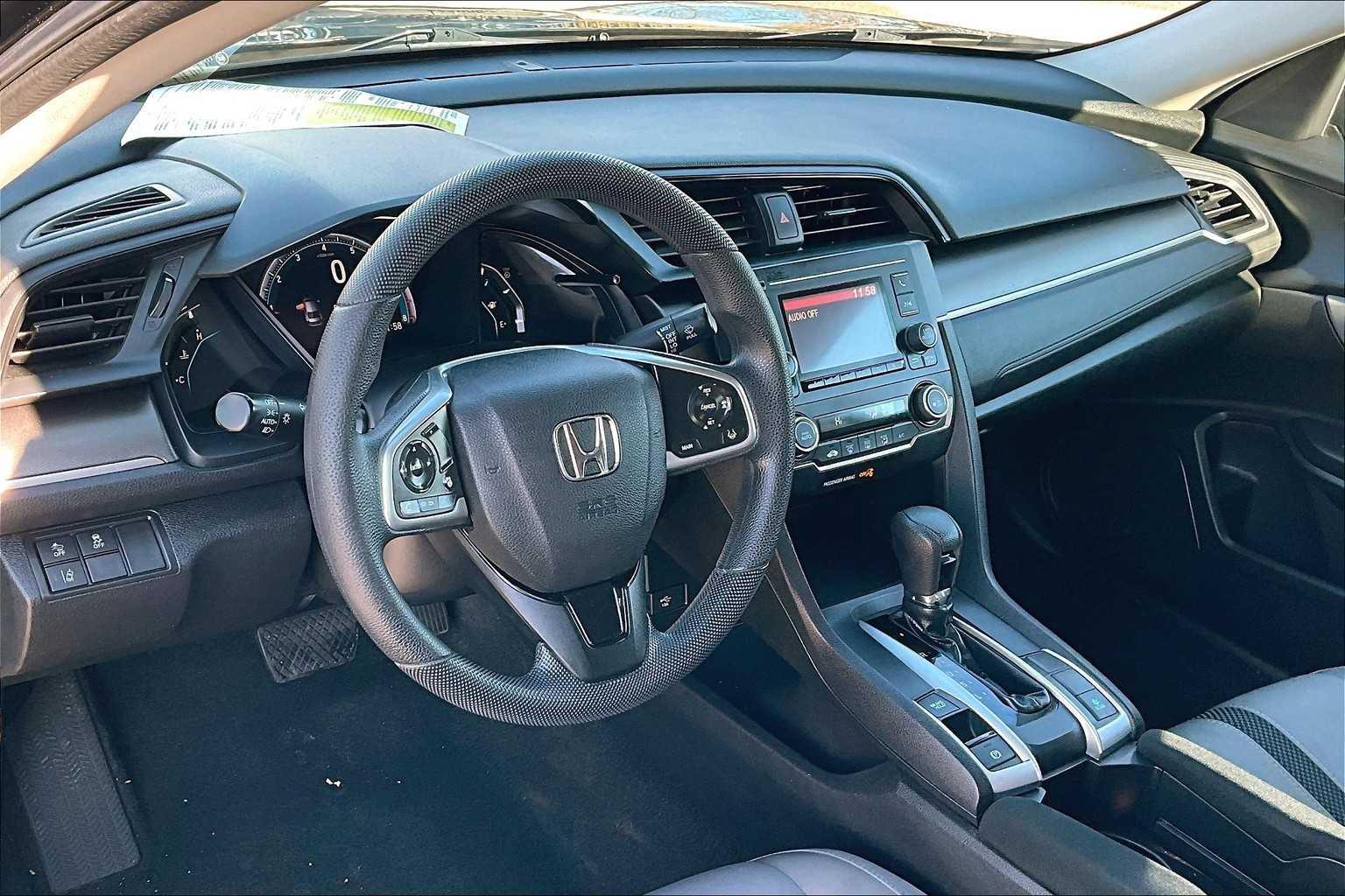 2019 Honda Civic LX - Photo 8