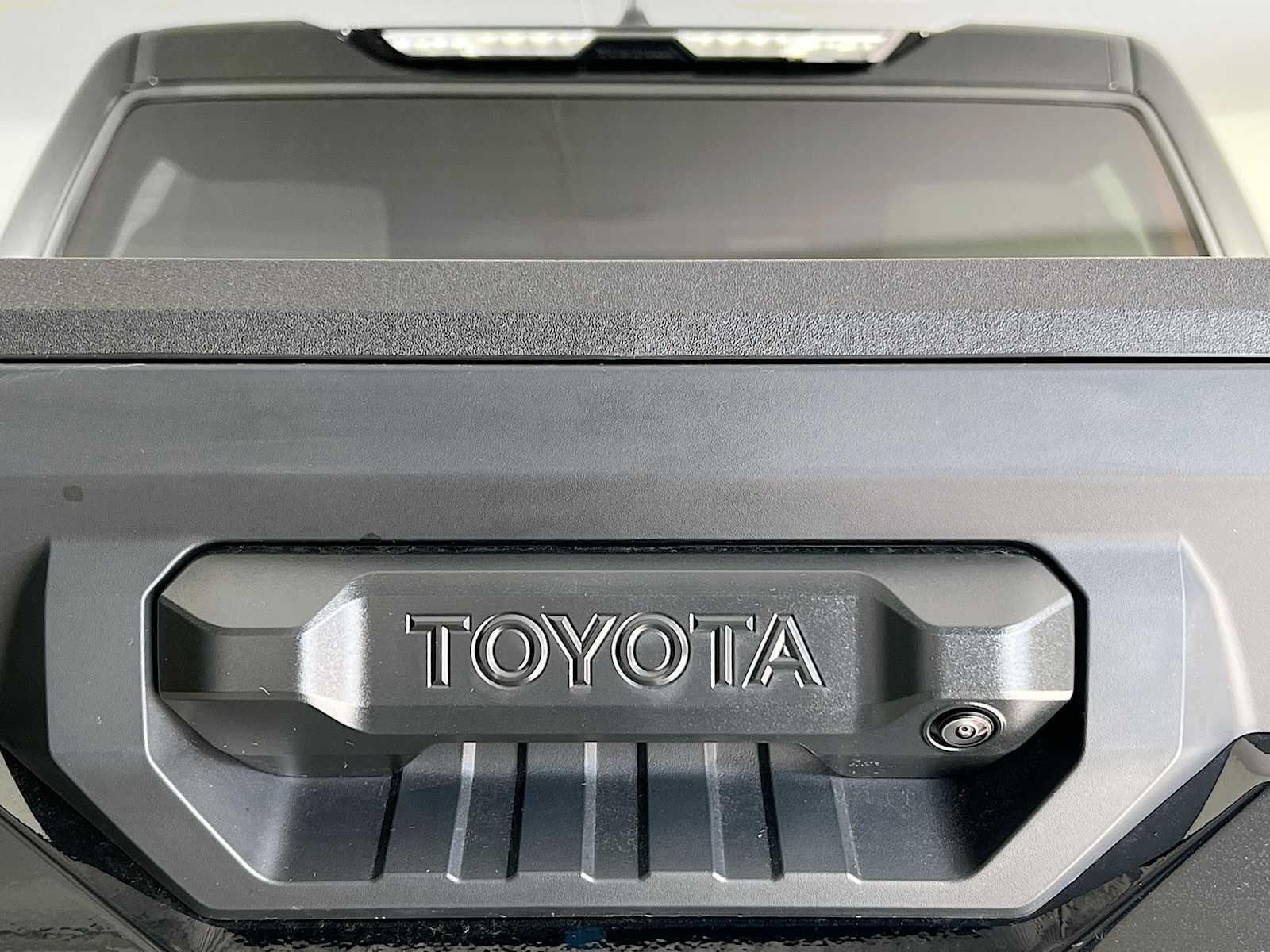 2025 Toyota Tundra SR5 CrewMax 5.5 Bed - Photo 18