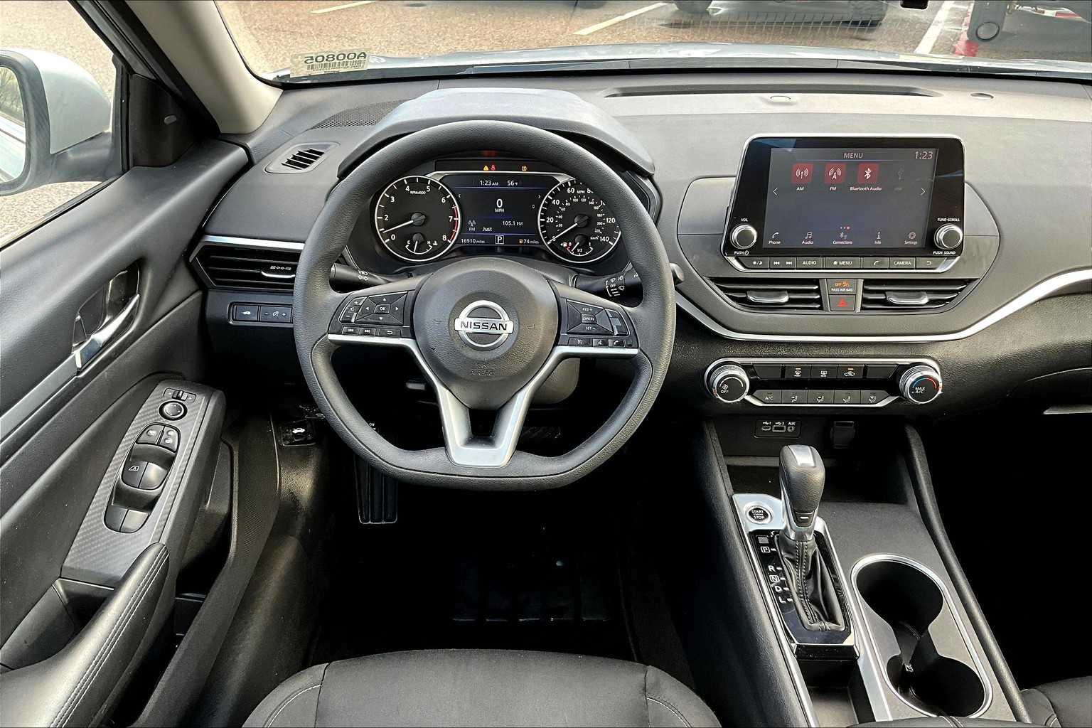 2022 Nissan Altima 2.5 SV - Photo 17