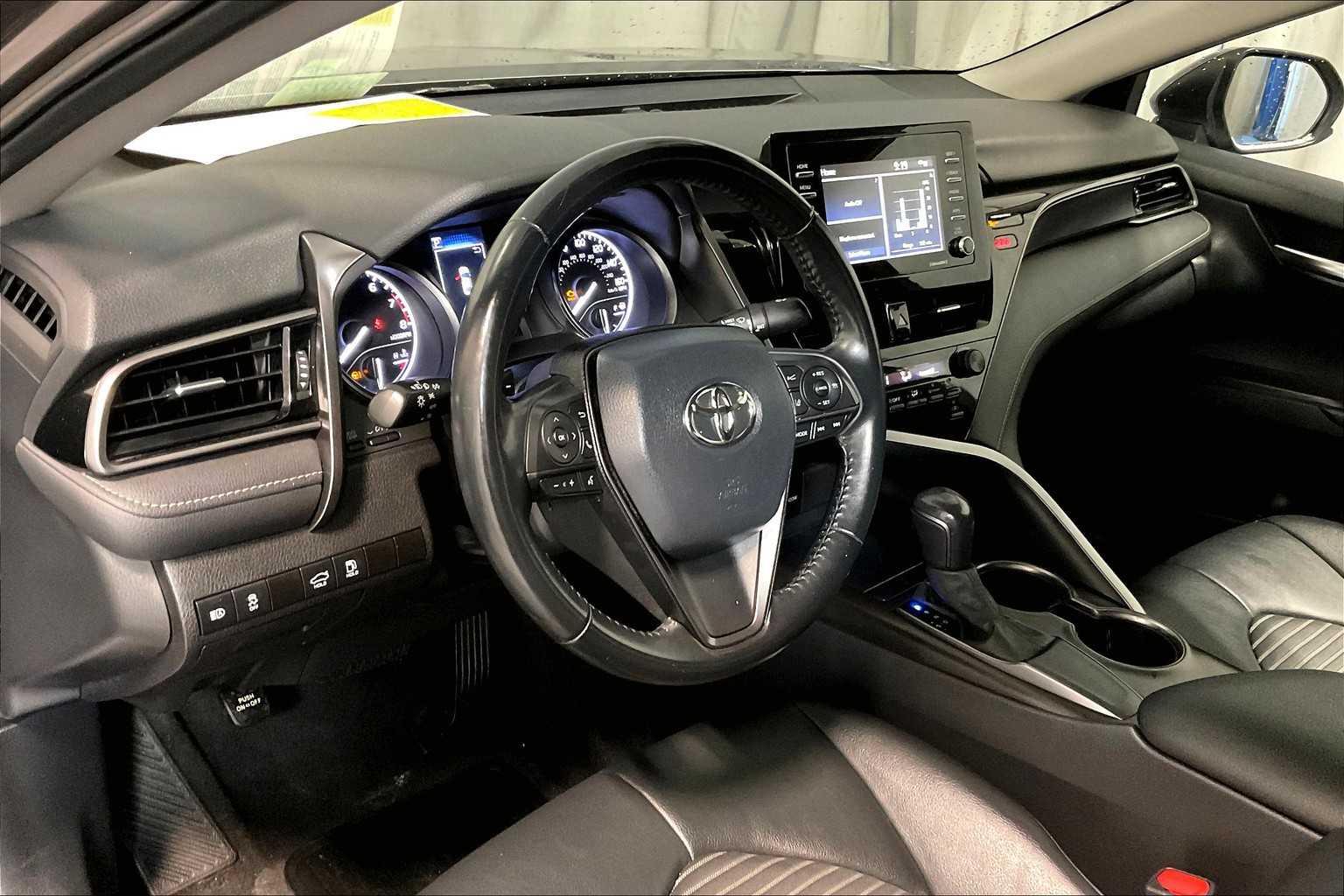 2021 Toyota Camry SE - Photo 8