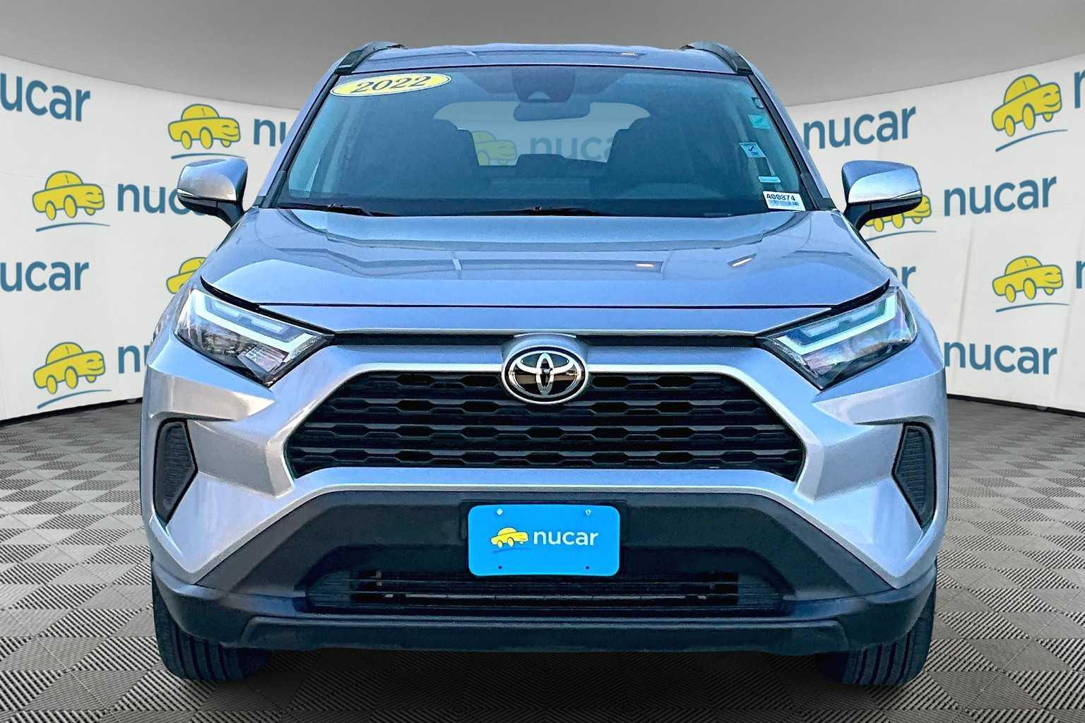 2022 Toyota RAV4 XLE - Photo 2