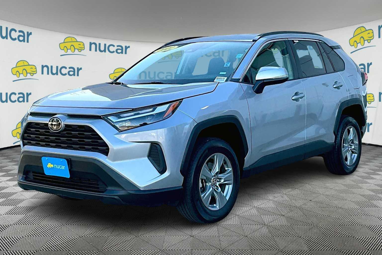 2022 Toyota RAV4 XLE - Photo 3