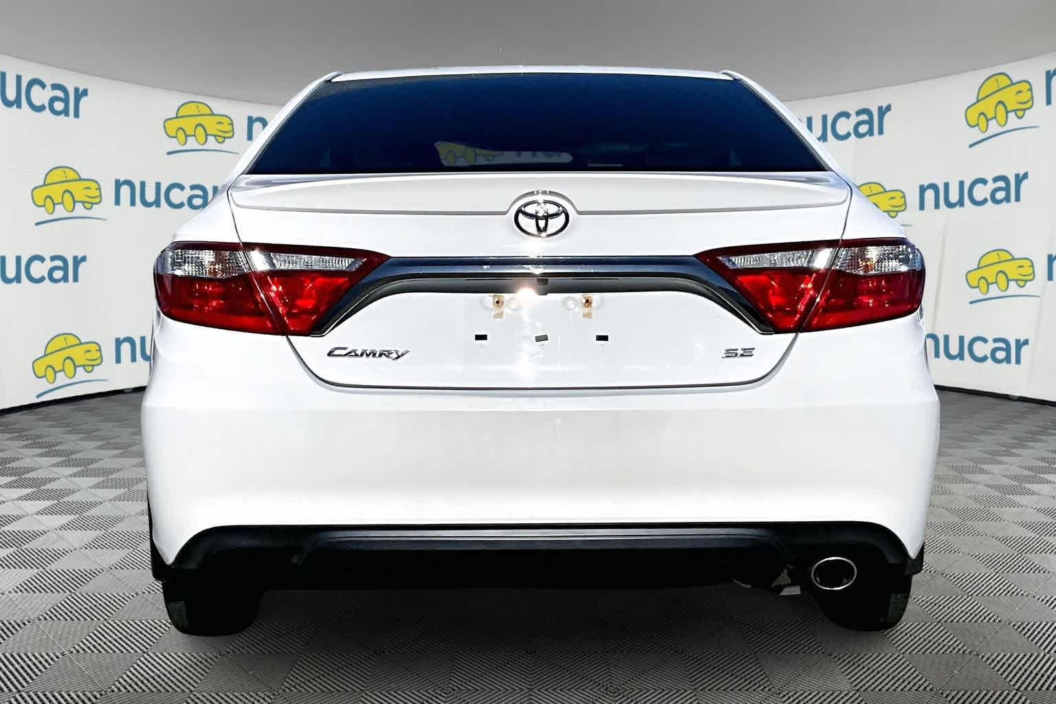 2015 Toyota Camry SE - Photo 5