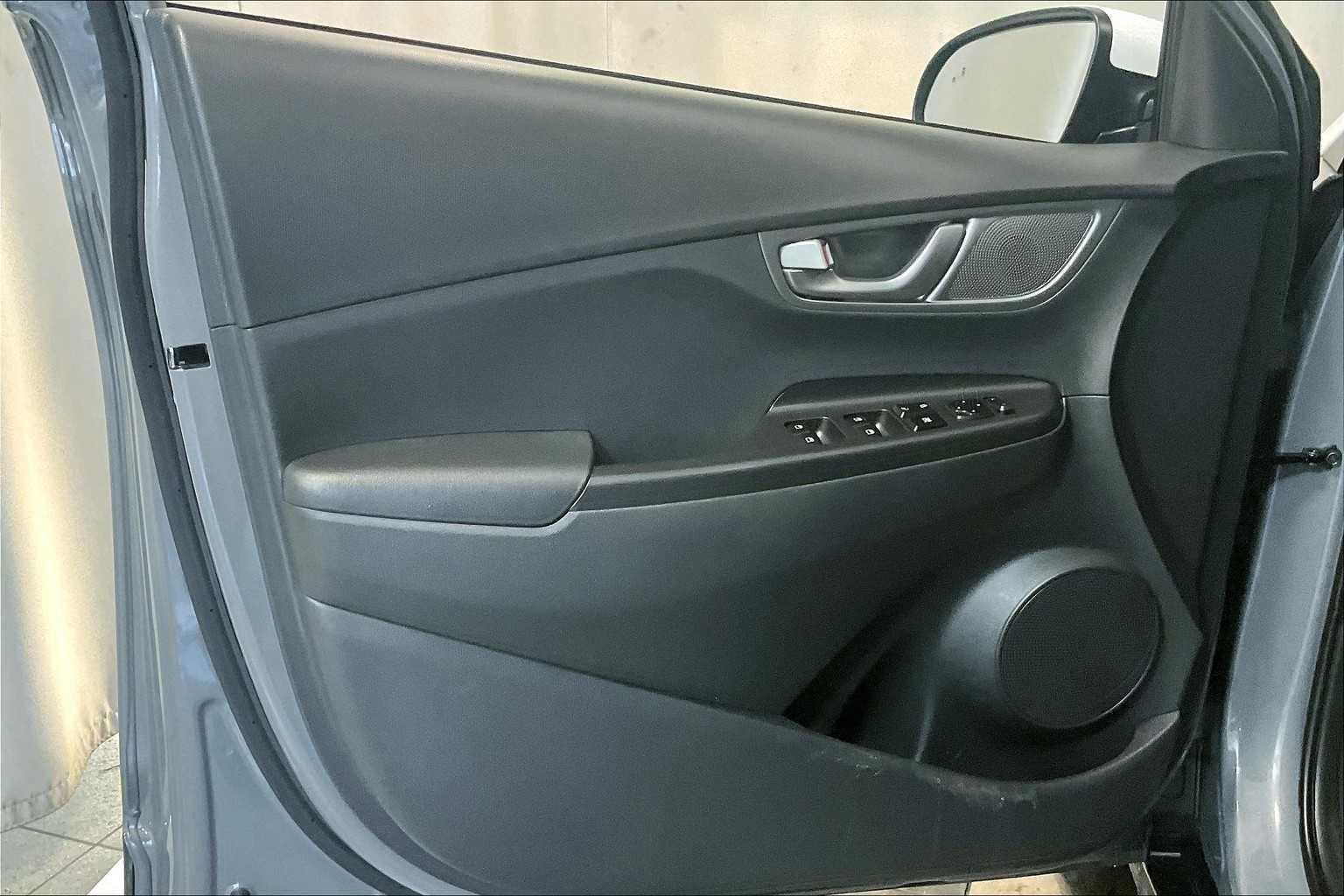 2021 Hyundai Kona Electric SEL - Photo 9