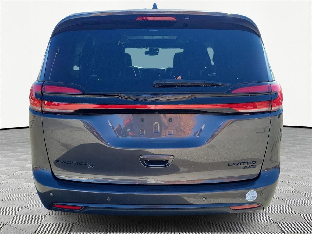 2021 Chrysler Pacifica Limited - Photo 5