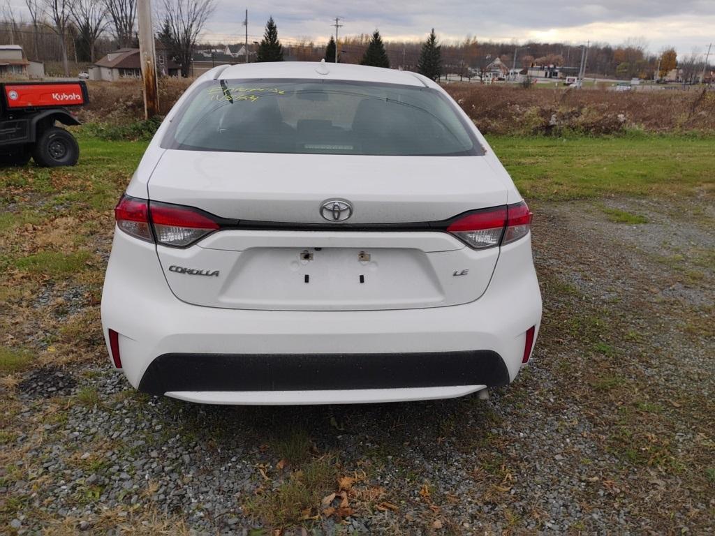 2021 Toyota Corolla LE - Photo 4