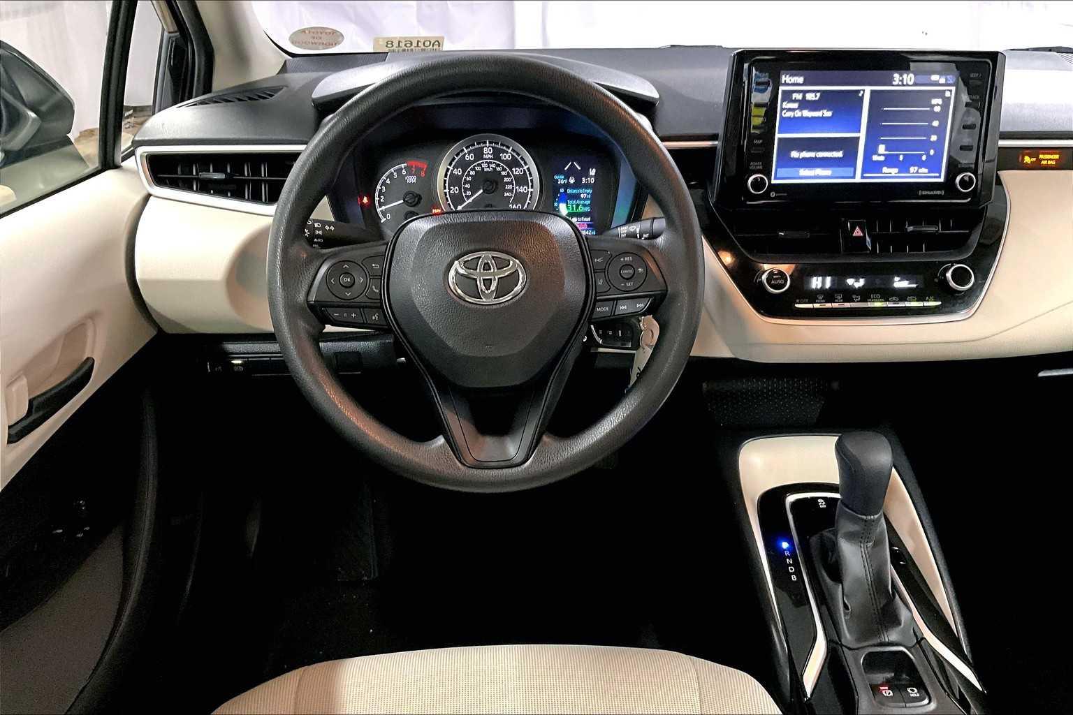 2022 Toyota Corolla LE - Photo 17