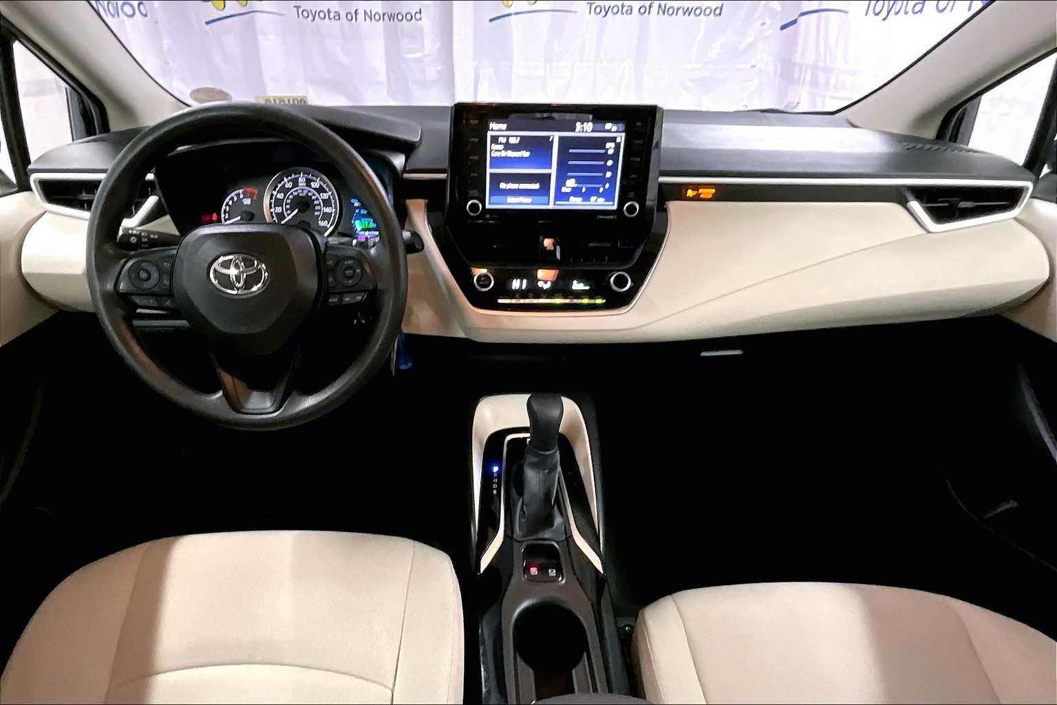 2022 Toyota Corolla LE - Photo 21