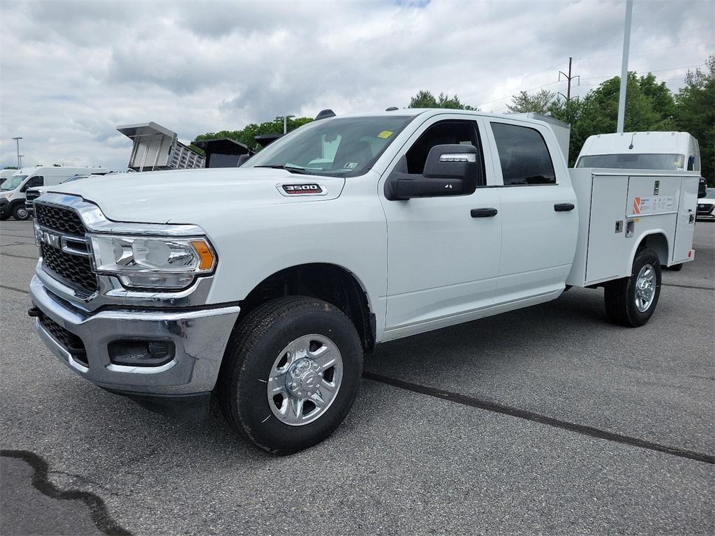 2024-Ram-3500-Tradesman-4x4-Crew-Cab-8-Box