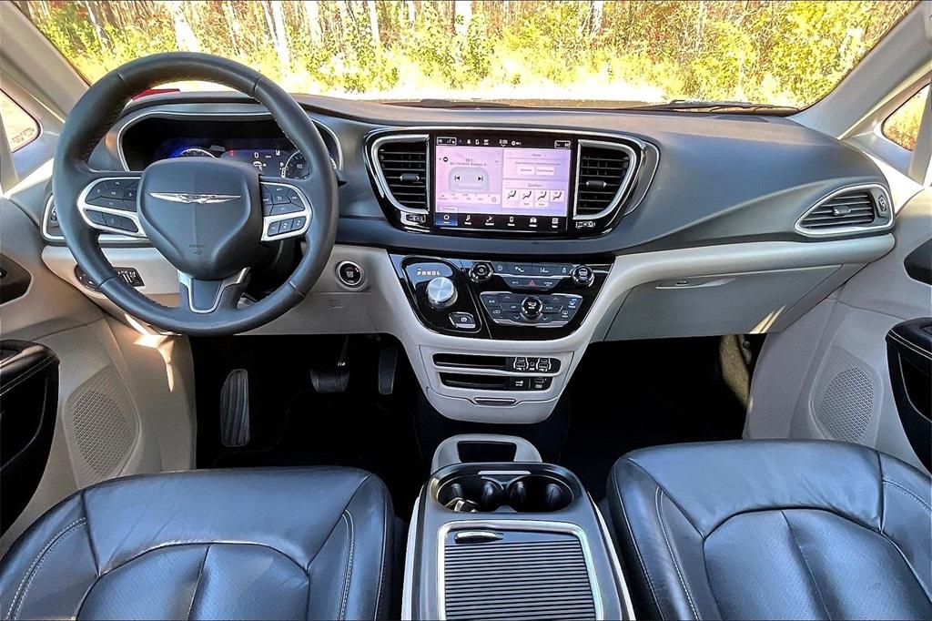 2022 Chrysler Pacifica Touring L - Photo 22