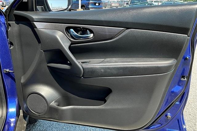 2019 Nissan Rogue SV - Photo 12