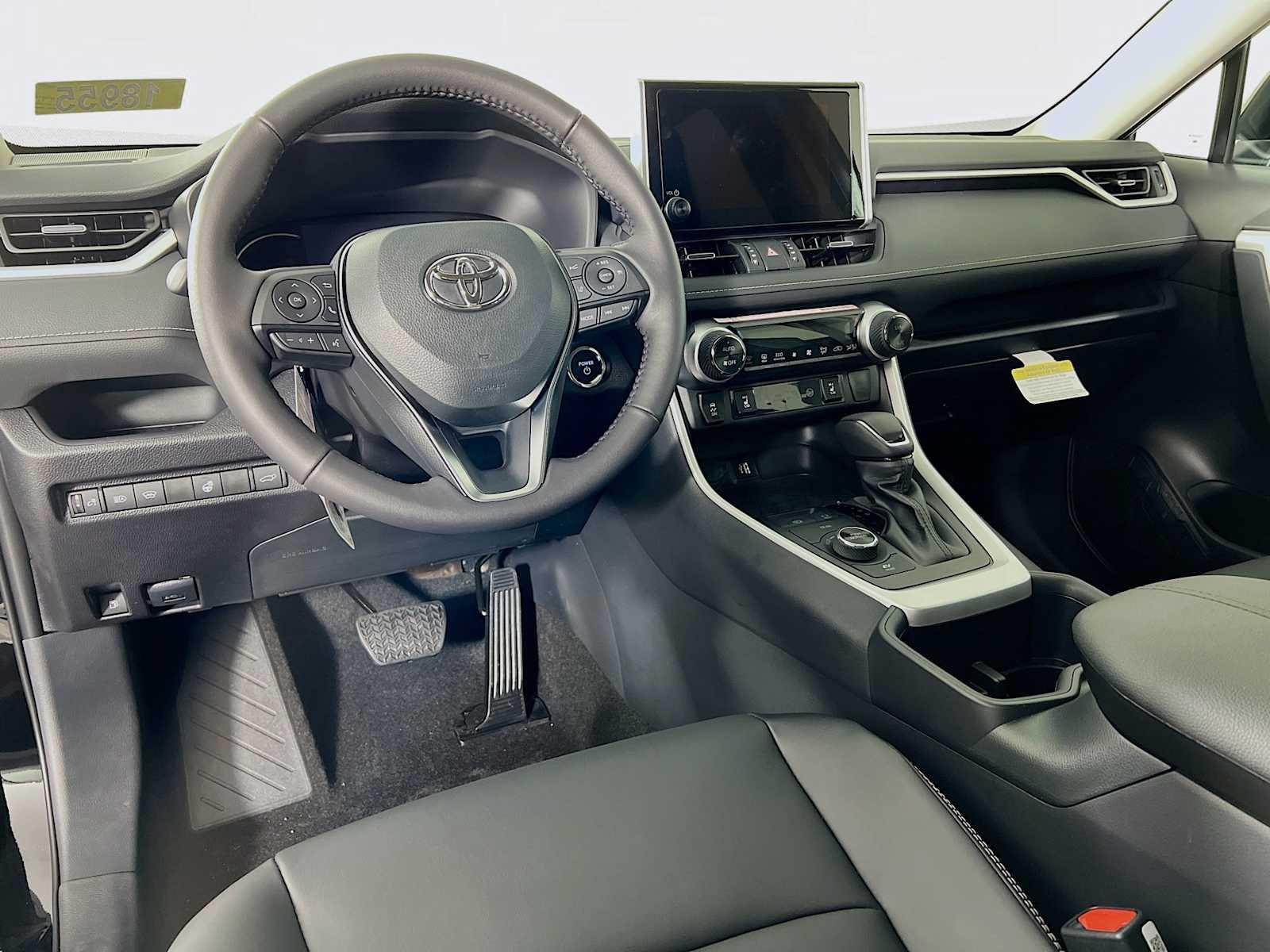 2025 Toyota RAV4 Hybrid XLE Premium - Photo 6