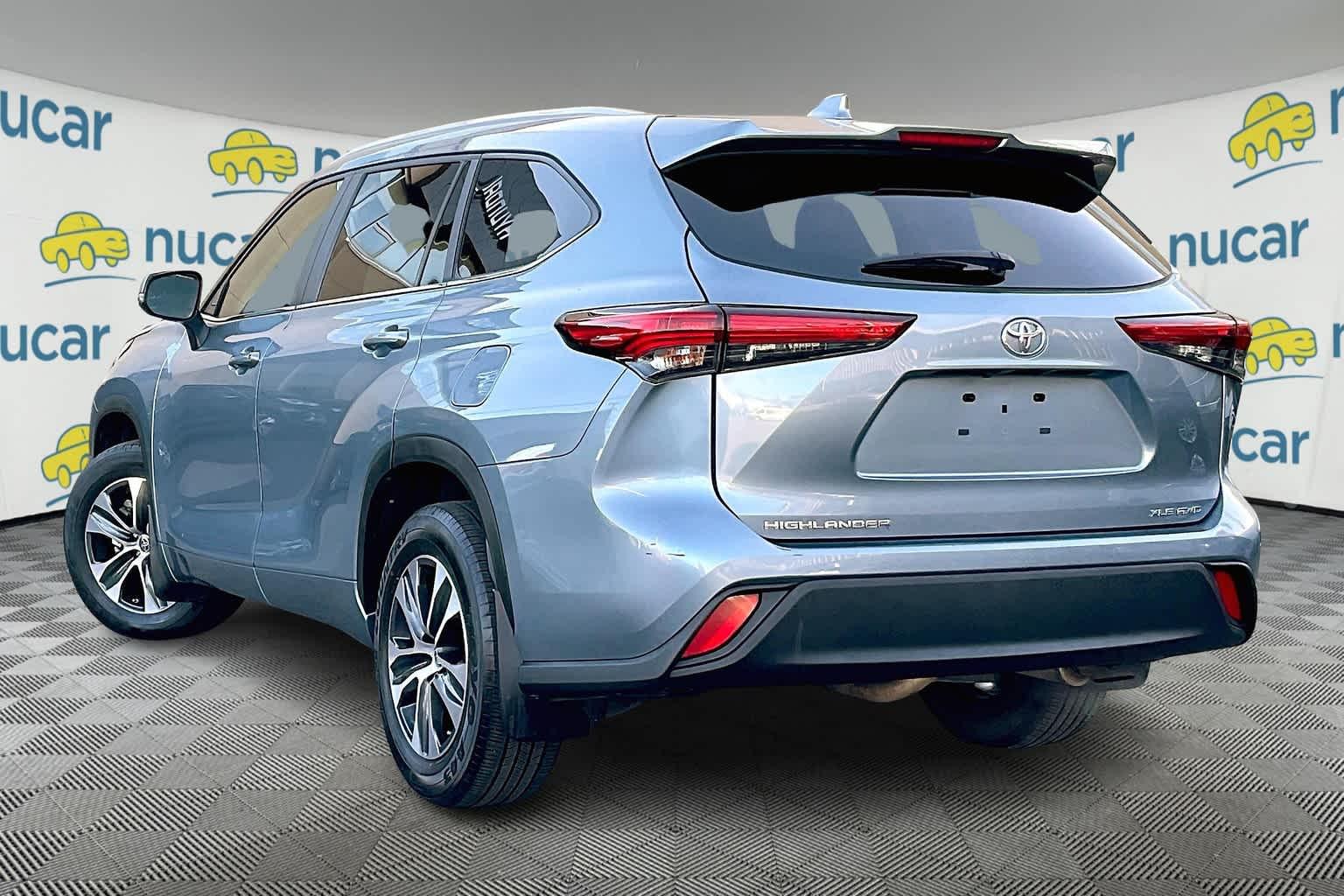 2023 Toyota Highlander XLE - Photo 4