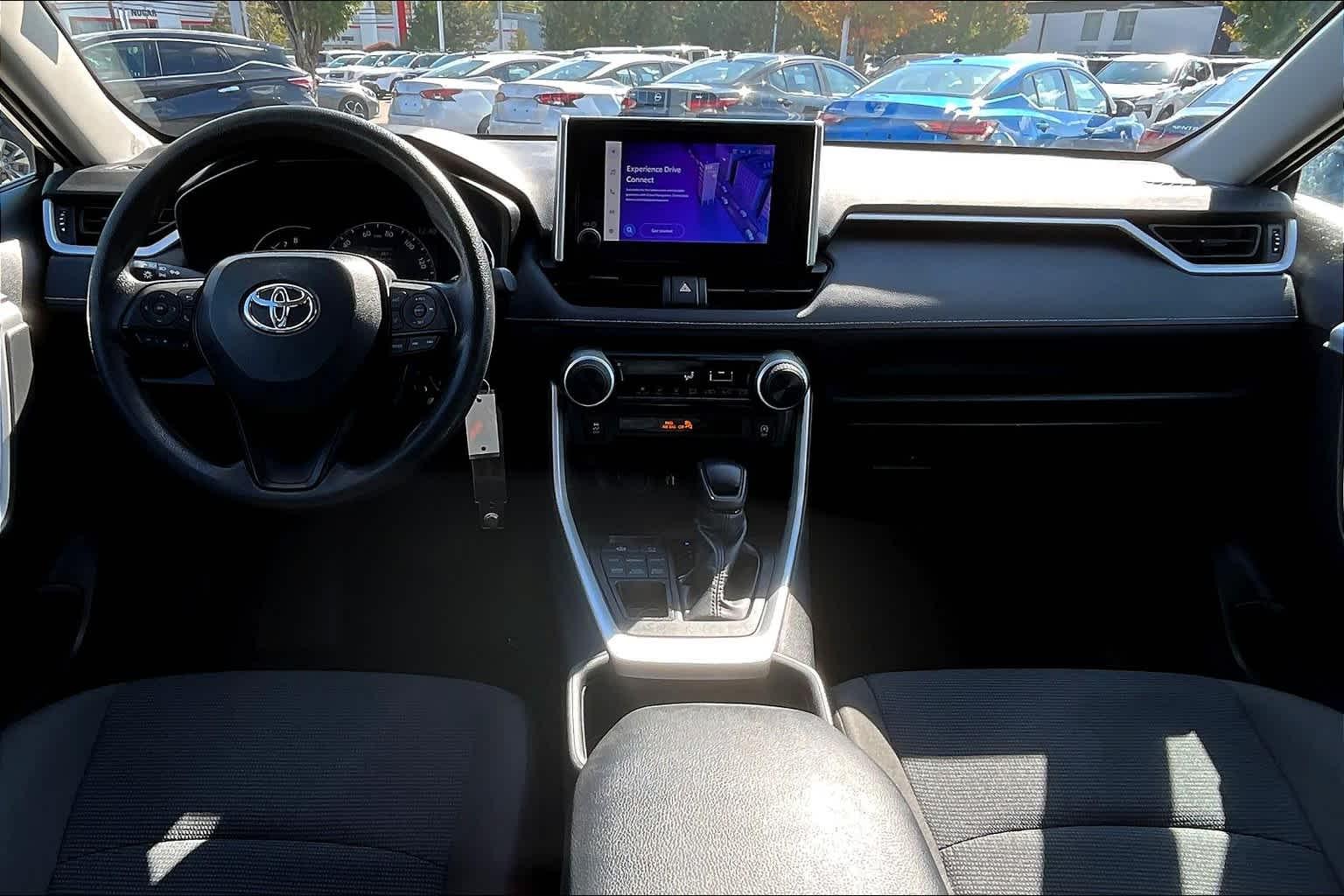 2023 Toyota RAV4 LE - Photo 21