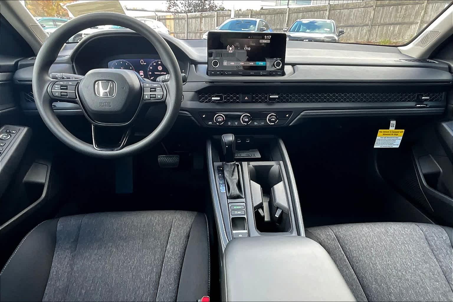 2025 Honda Accord SE - Photo 11