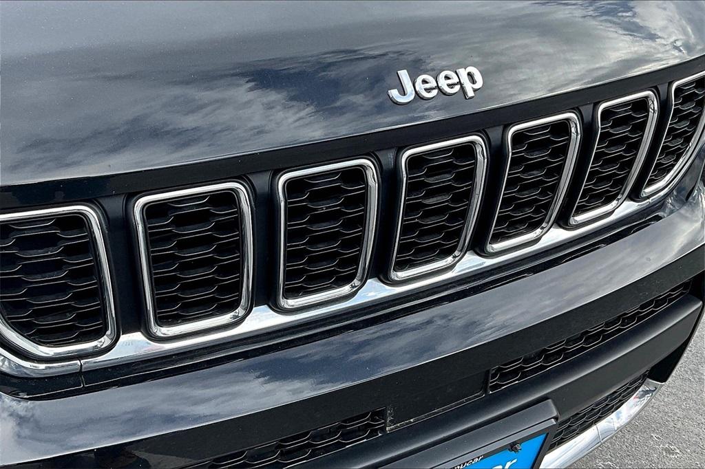 2022 Jeep Grand Cherokee L Laredo - Photo 31