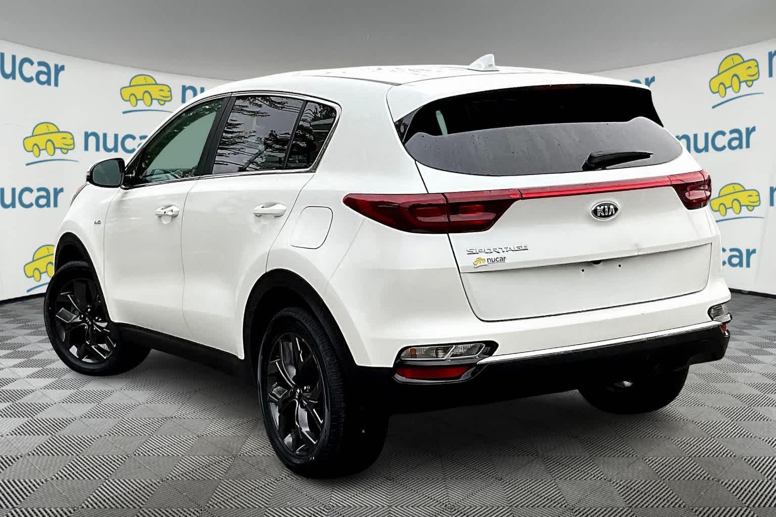 2022 Kia Sportage LX - Photo 4