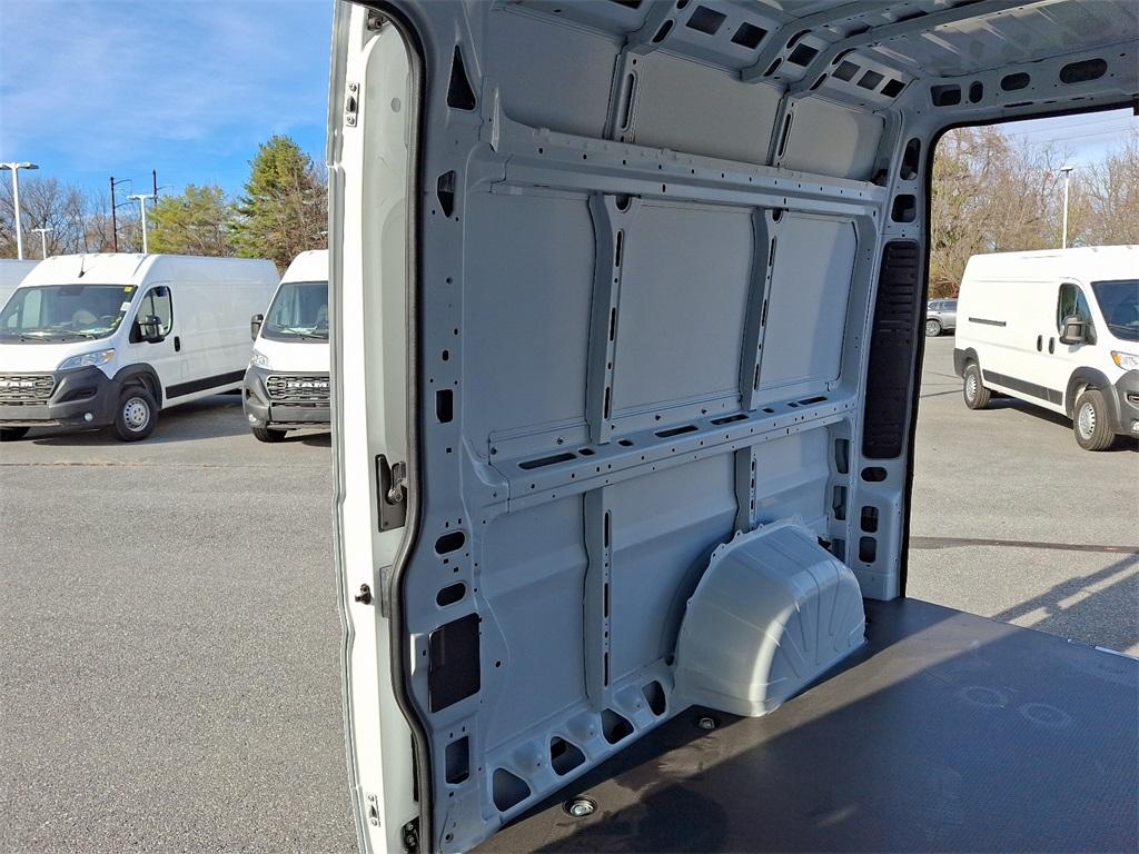 2025 Ram ProMaster 2500 High Roof - Photo 18