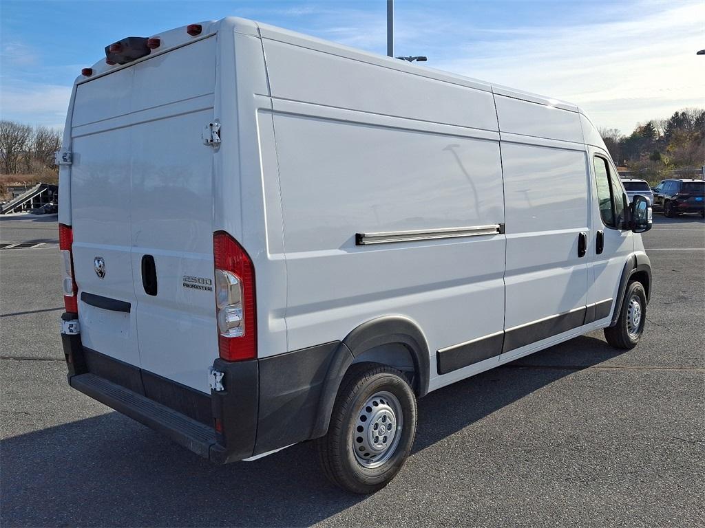 2025 Ram ProMaster 2500 High Roof - Photo 4