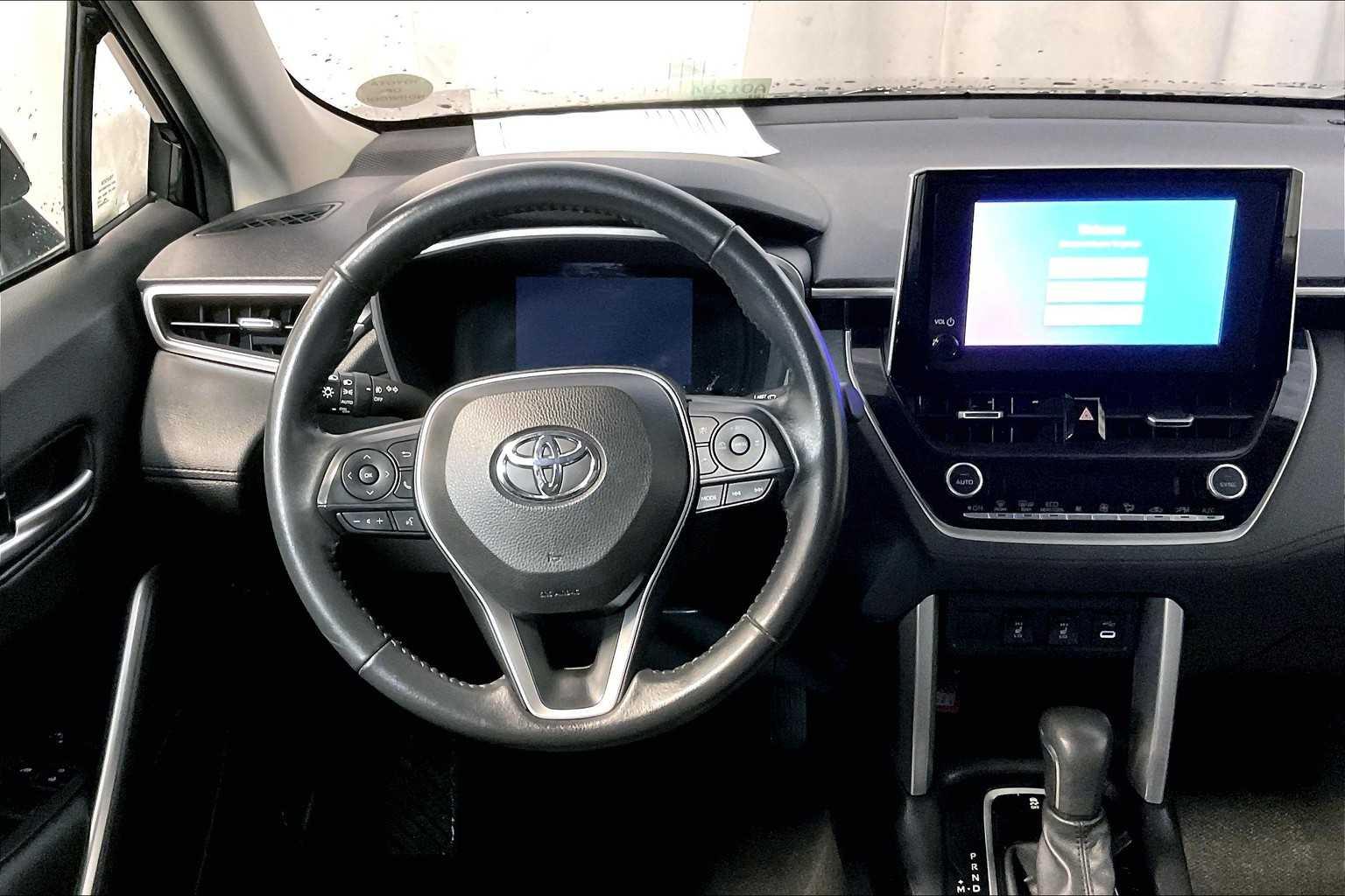 2023 Toyota Corolla Cross XLE - Photo 17