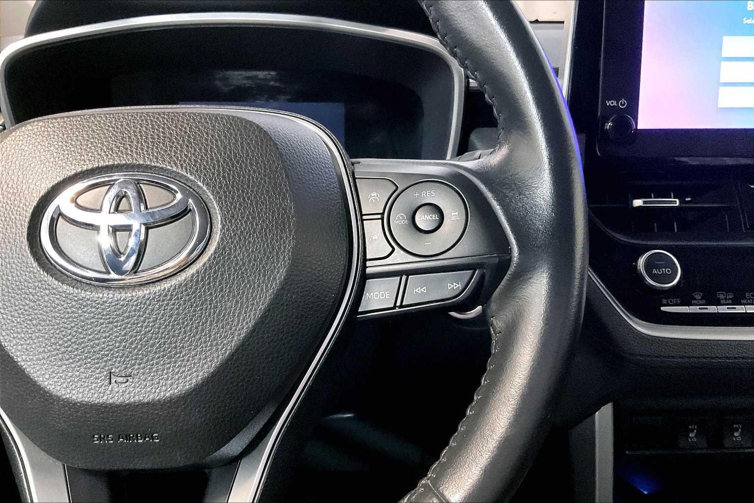 2023 Toyota Corolla Cross XLE - Photo 23