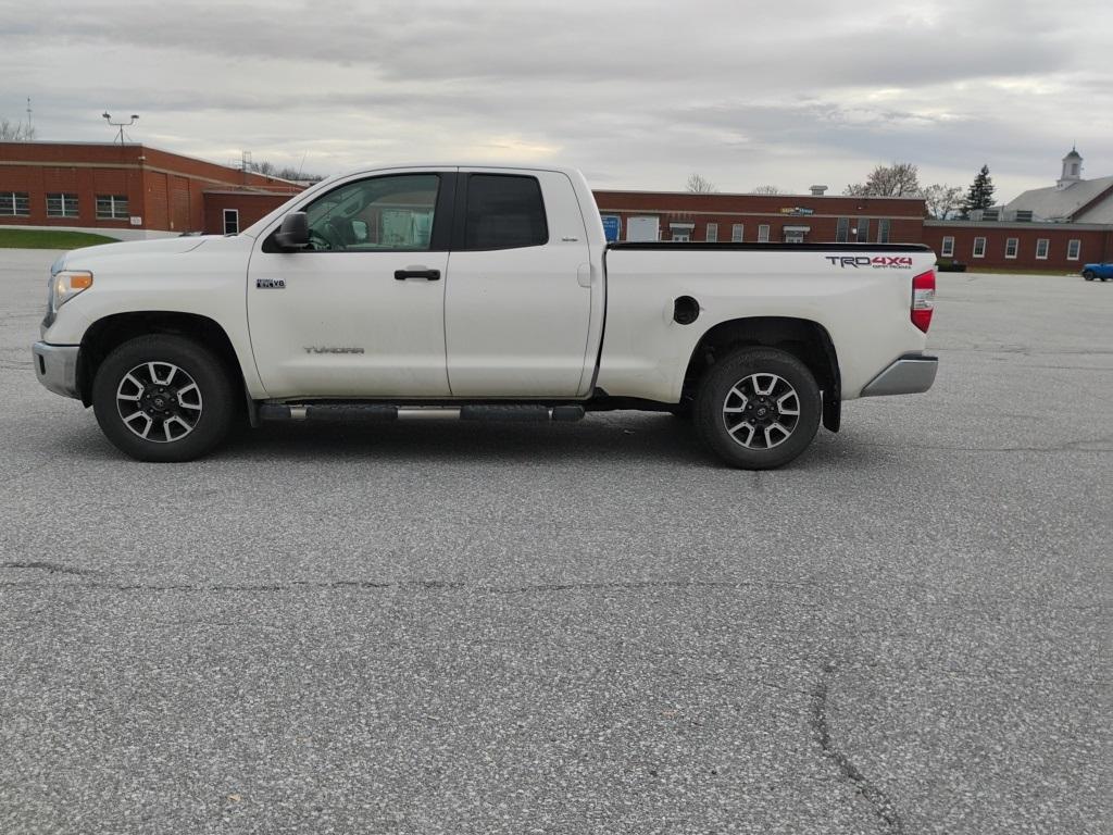 2017 Toyota Tundra TRD Pro - Photo 2