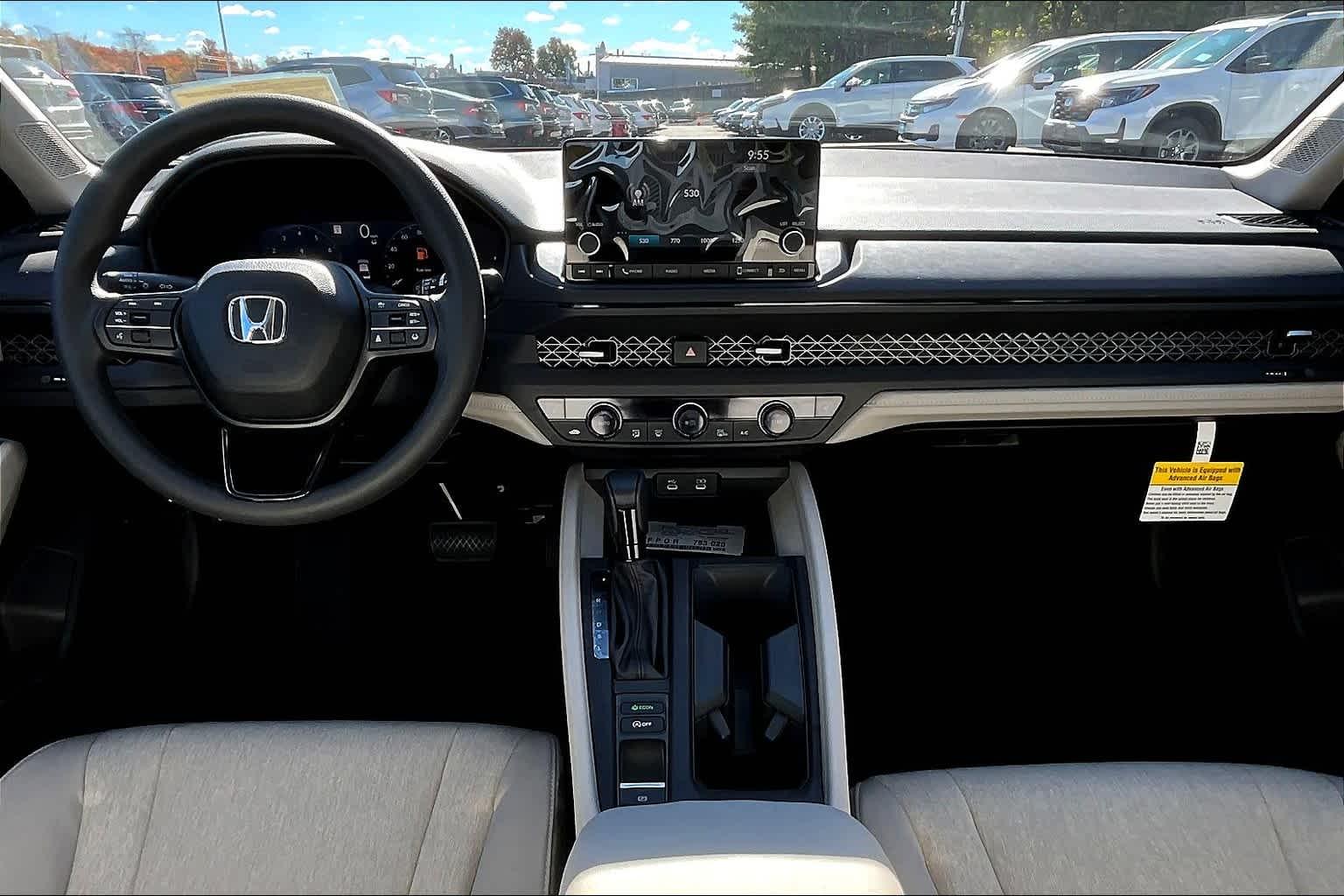 2025 Honda Accord SE - Photo 11