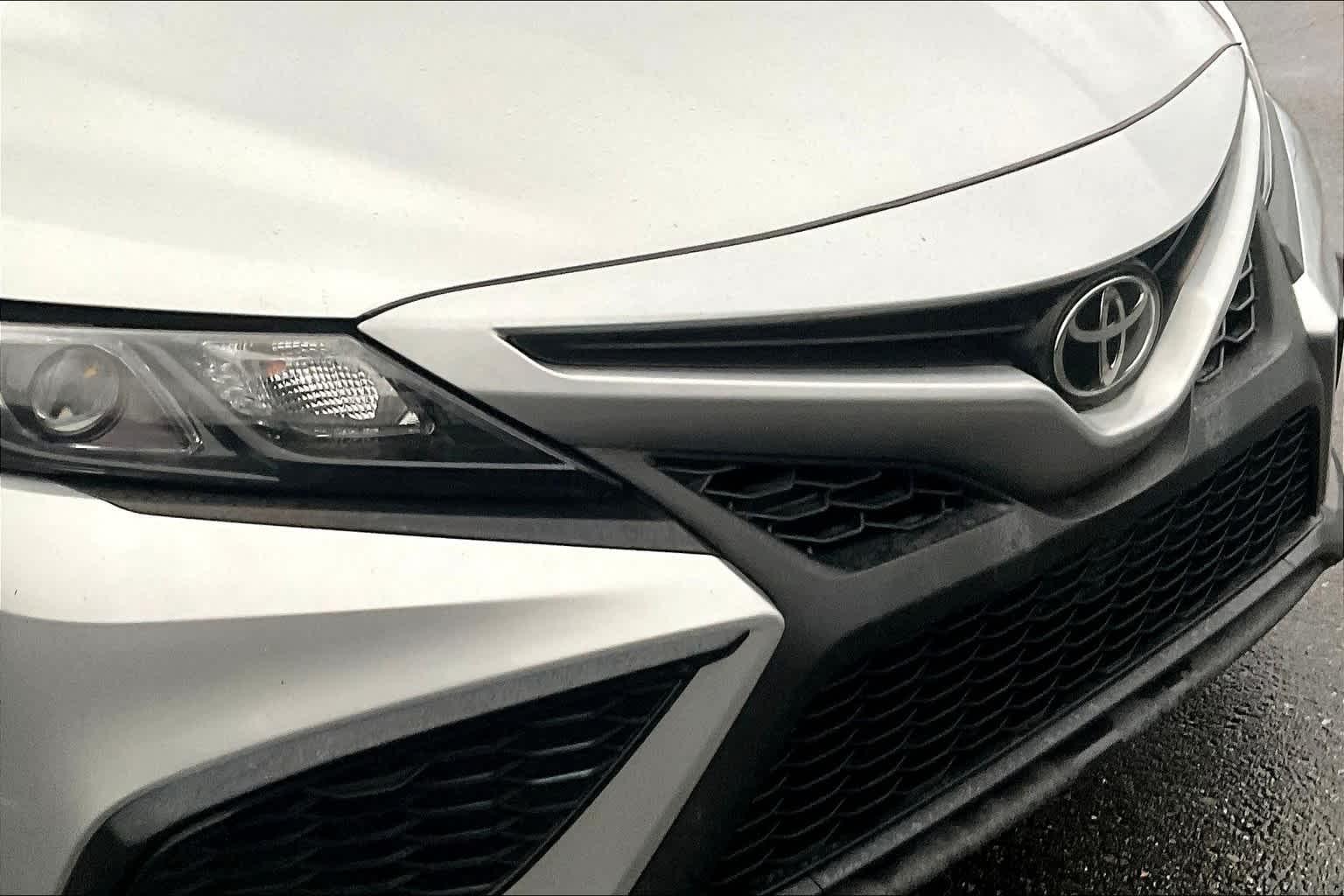 2021 Toyota Camry SE - Photo 31