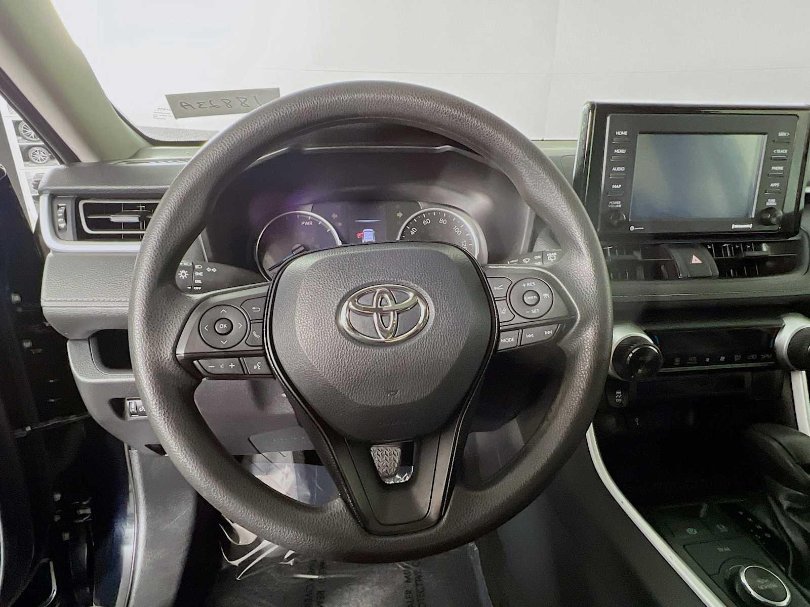 2021 Toyota RAV4 Hybrid LE - Photo 11