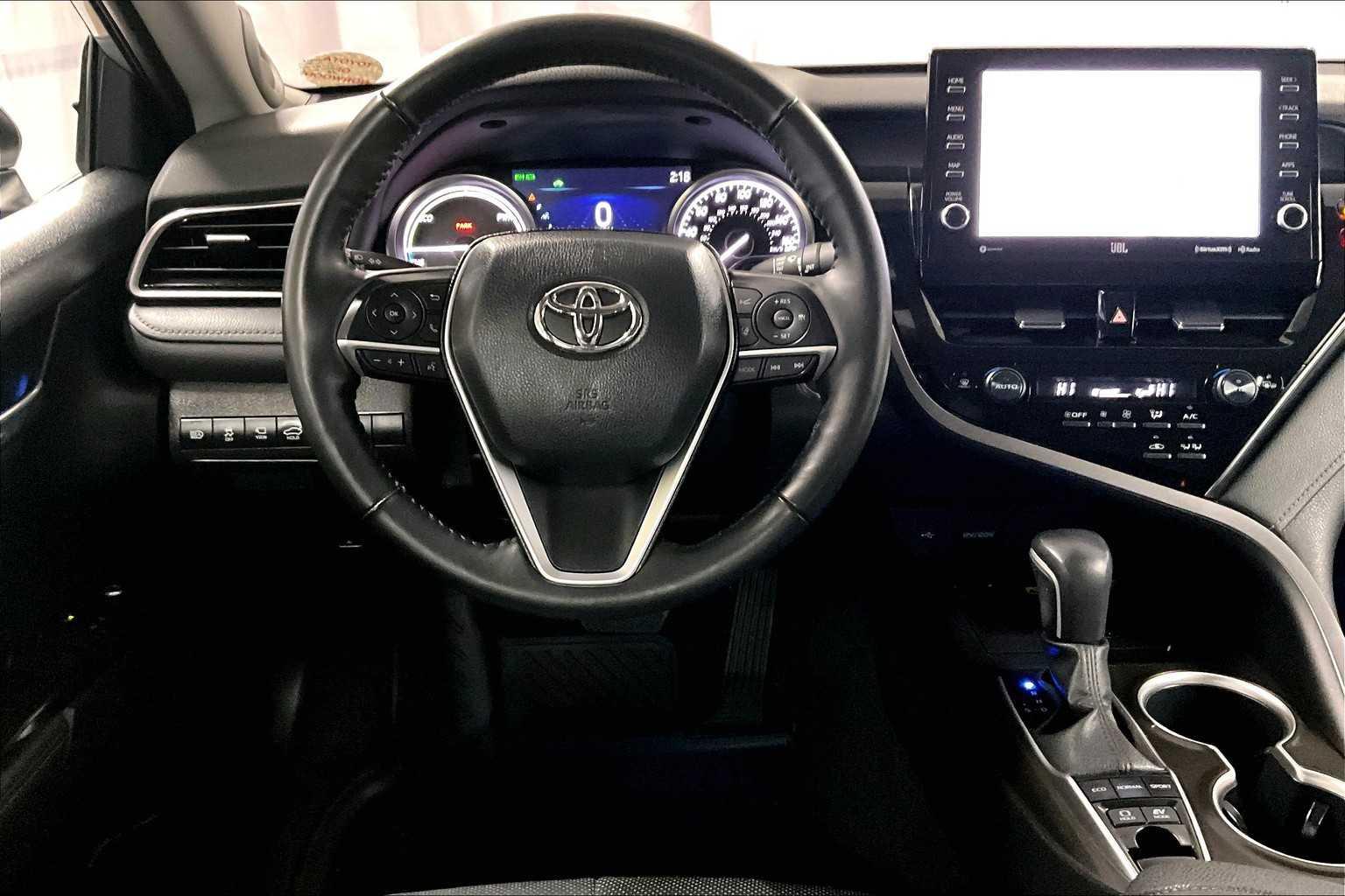 2023 Toyota Camry Hybrid XLE - Photo 17