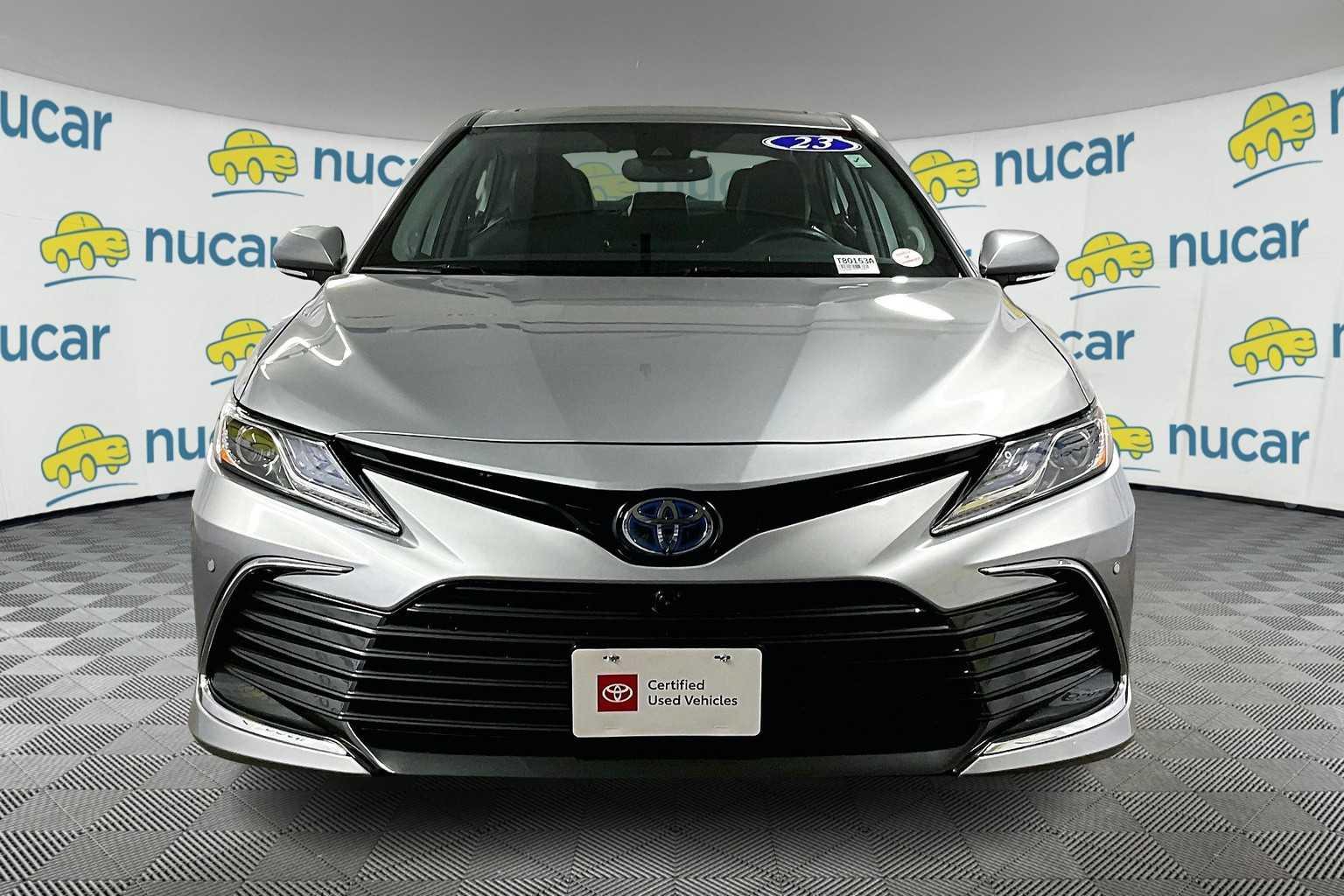 2023 Toyota Camry Hybrid XLE - Photo 2