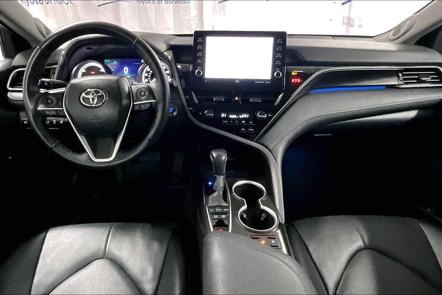 2023 Toyota Camry Hybrid XLE - Photo 21