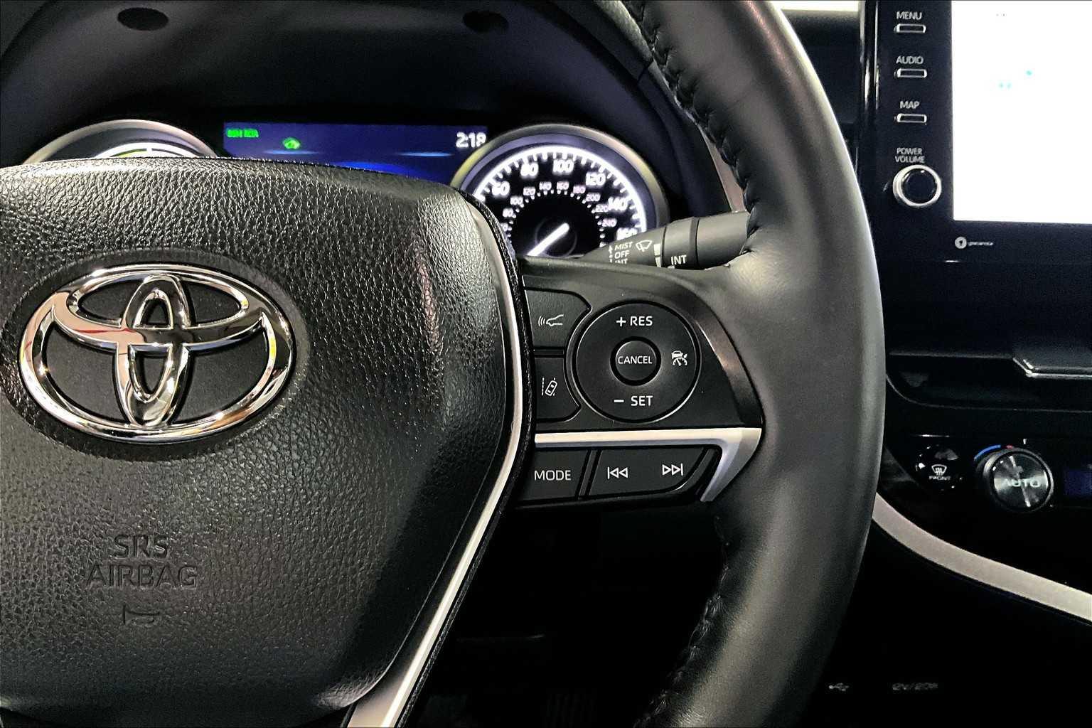 2023 Toyota Camry Hybrid XLE - Photo 24