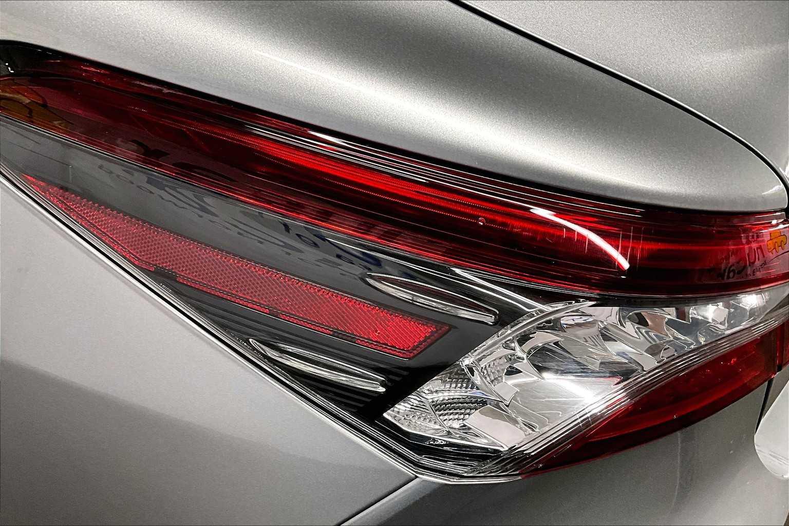 2023 Toyota Camry Hybrid XLE - Photo 33