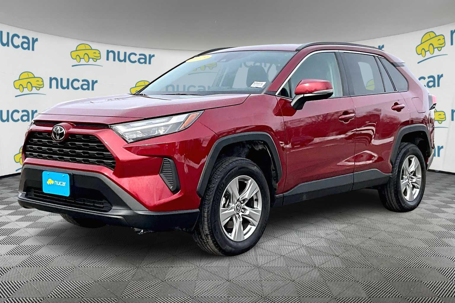 2023 Toyota RAV4 XLE - Photo 3