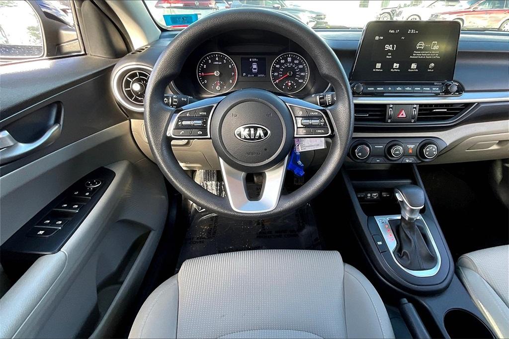 2021 Kia Forte LXS - Photo 16