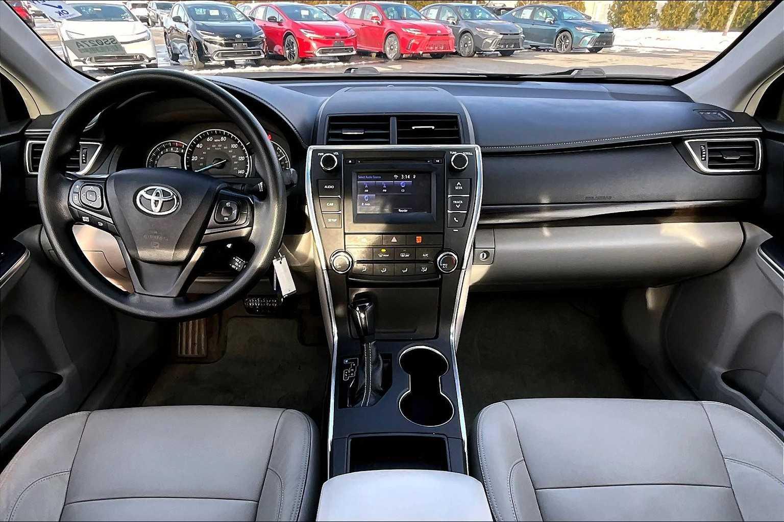 2015 Toyota Camry LE - Photo 21