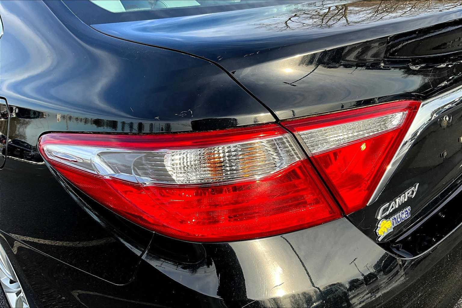 2015 Toyota Camry LE - Photo 33