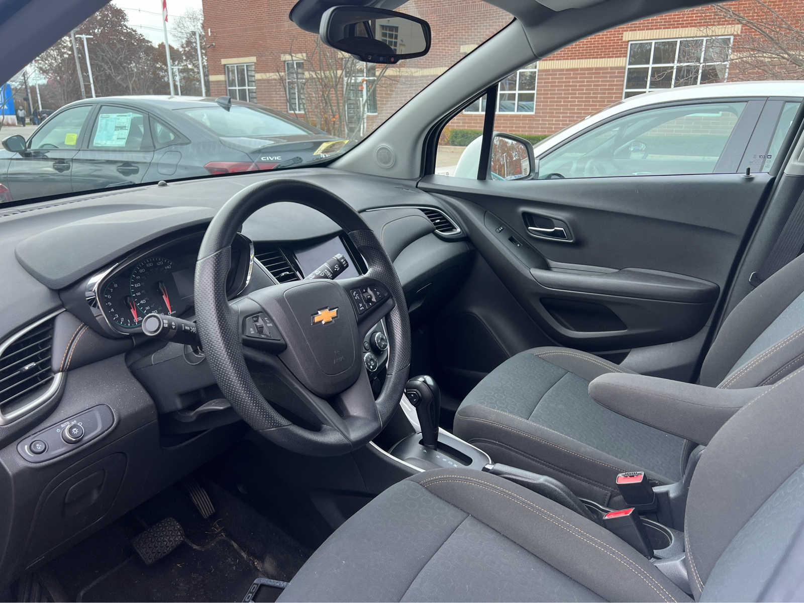 2020 Chevrolet Trax LS - Photo 13