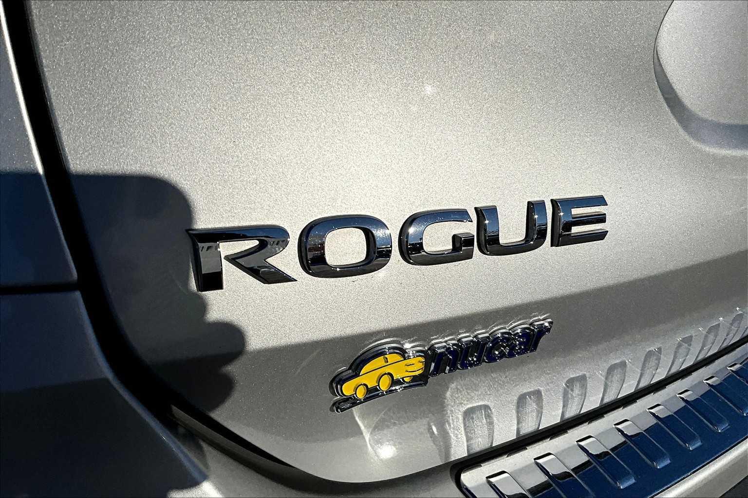 2018 Nissan Rogue SV - Photo 28