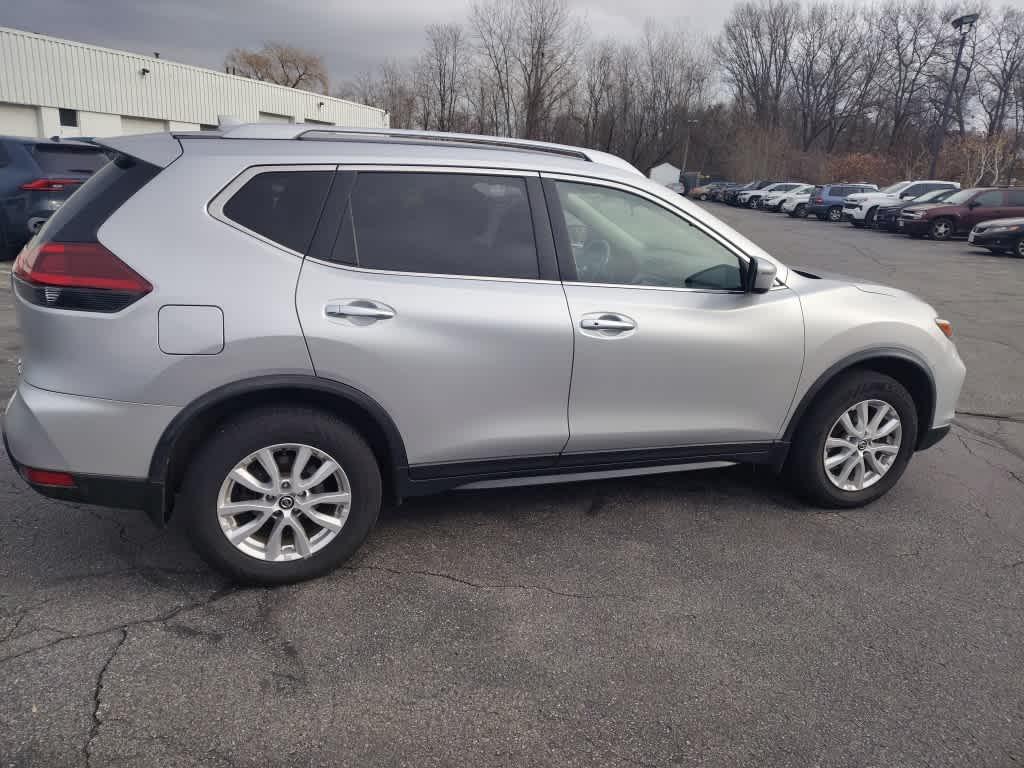 2018 Nissan Rogue SV - Photo 9