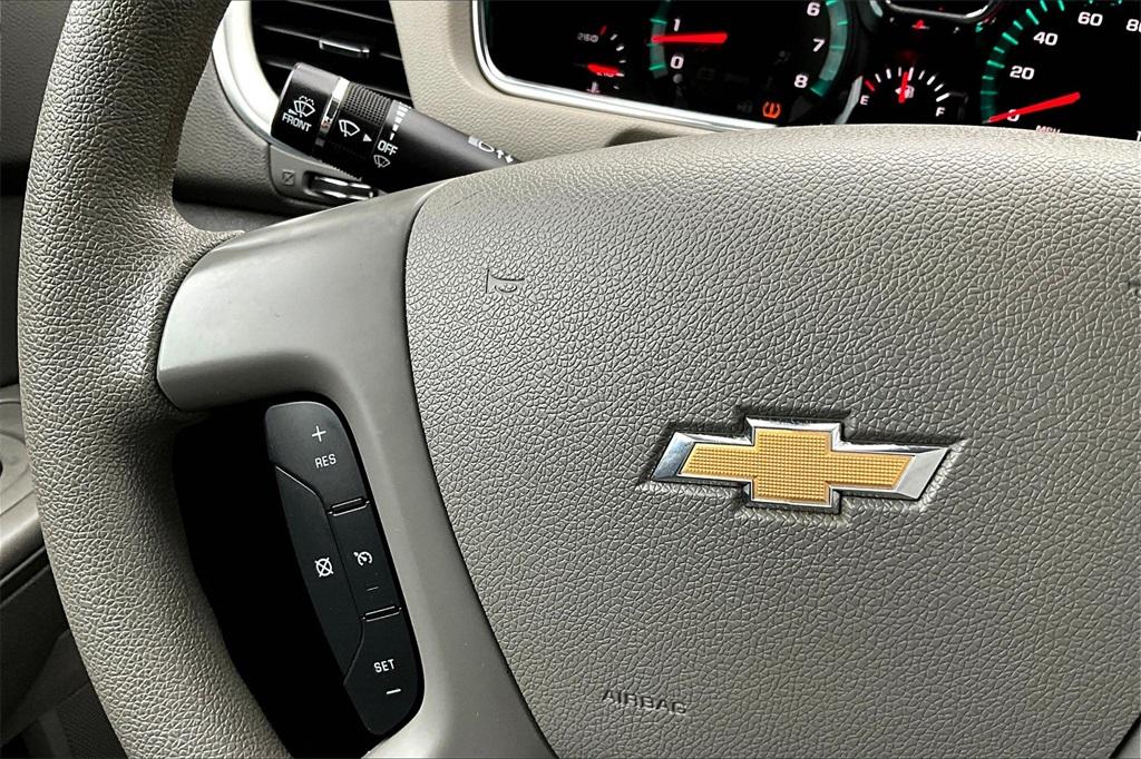 2016 Chevrolet Traverse LS - Photo 23