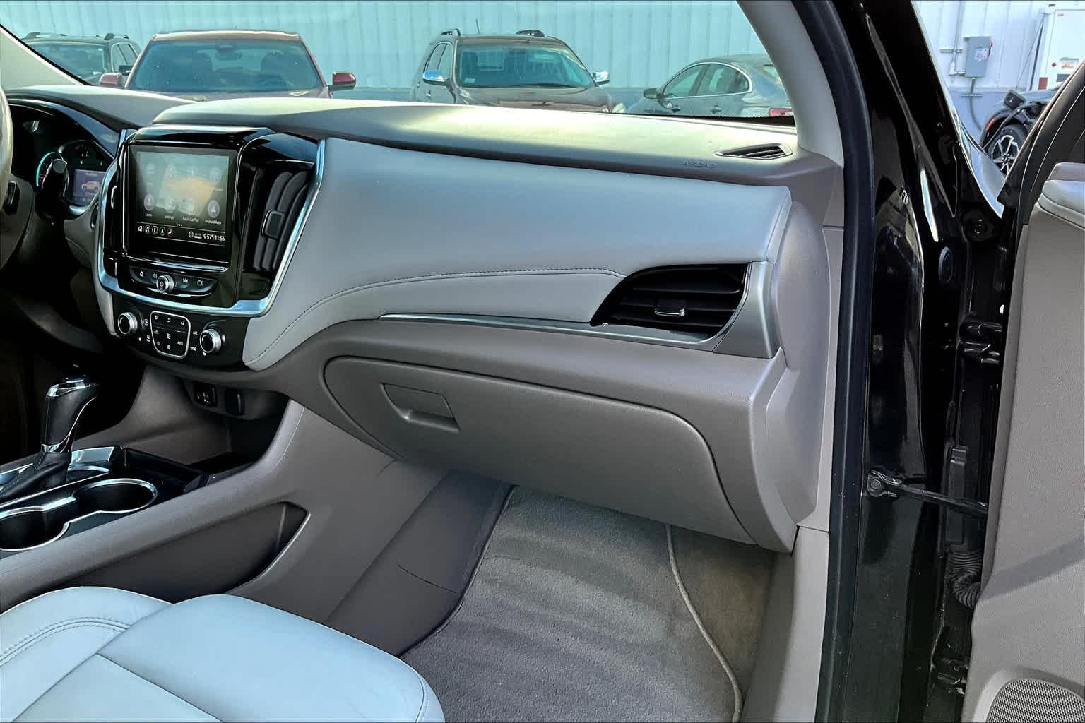 2020 Chevrolet Traverse LT Leather - Photo 13