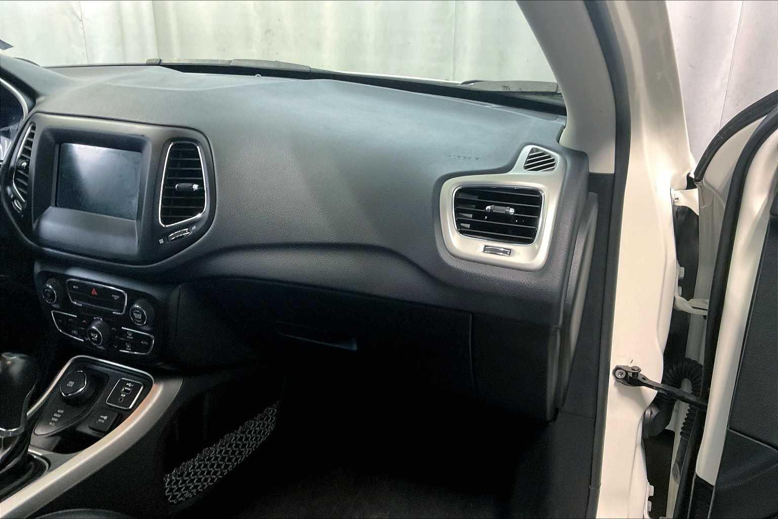 2021 Jeep Compass Latitude - Photo 13