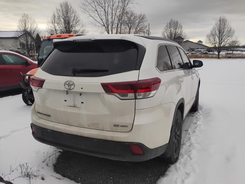 2019 Toyota Highlander SE - Photo 4