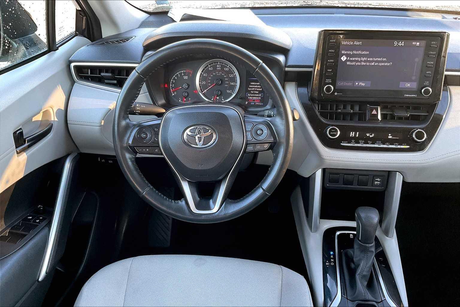 2022 Toyota Corolla Cross LE - Photo 17