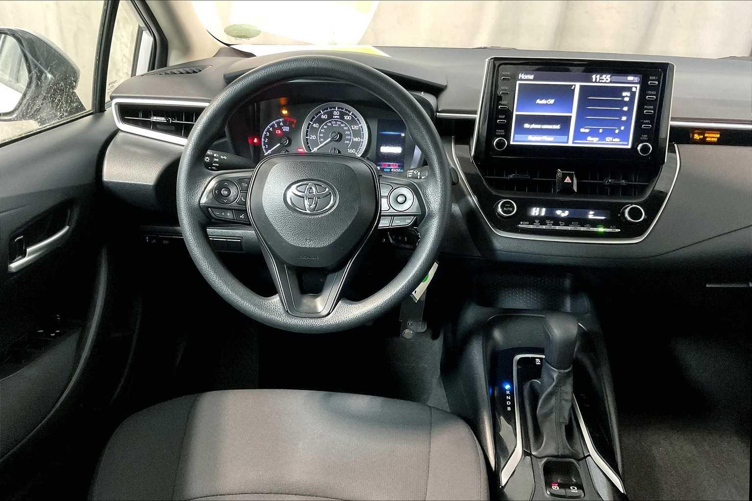 2020 Toyota Corolla LE - Photo 17